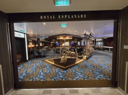 Ovation of the Seas Schooner Bar picture