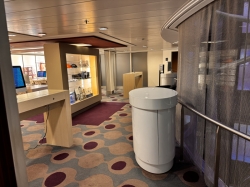 Celebrity Reflection iLounge picture