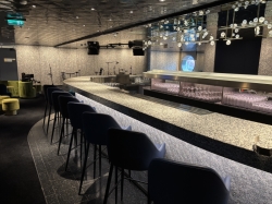 Brilliant Lady On the Rocks picture