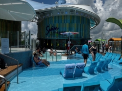 Icon of the Seas Swim & Tonic picture