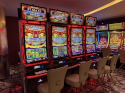 Icon of the Seas Casino Royale picture