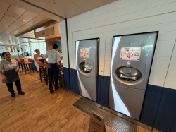 Icon of the Seas Windjammer Cafe picture