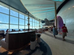 Icon of the Seas Pearl Cafe picture