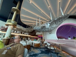 Icon of the Seas Pearl Cafe picture