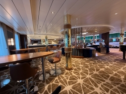 Icon of the Seas Schooner Bar picture