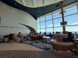 Icon of the Seas Pearl Cafe picture