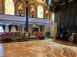 Queen Elizabeth Queens Room picture