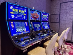 Utopia of the Seas Casino Royale picture