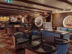 Wonder of the Seas Schooner Bar picture