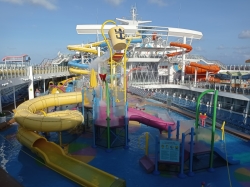 Wonder of the Seas Splashaway Bay picture