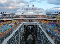 Wonder of the Seas Splashaway Bay picture