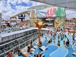 Utopia of the Seas Main Pool picture