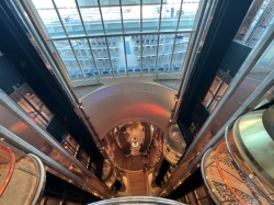 Voyager of the Seas Centrum picture