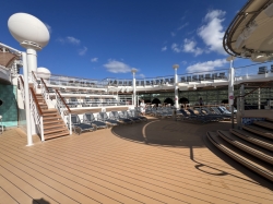 Voyager of the Seas Main Pools picture