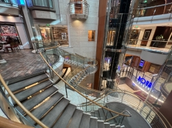 Voyager of the Seas Royal Promenade picture