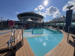 Voyager of the Seas Main Pools picture