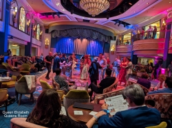 Queen Elizabeth Queens Room picture