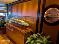 Queen Elizabeth Commodore Club picture