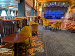 Queen Elizabeth Queens Room picture