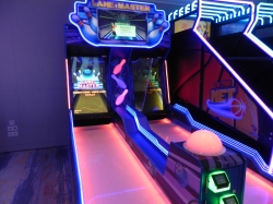 Norwegian Encore Local Bar & Grill picture