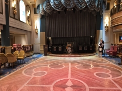 Queen Elizabeth Queens Room picture