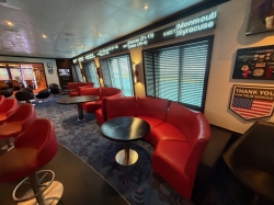 Heros Tribute Lounge picture