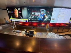 Heros Tribute Lounge picture