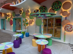 Wonder of the Seas Sugar Beach picture