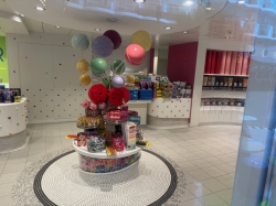 Wonder of the Seas Sugar Beach picture