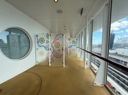 Wonder of the Seas Deck 16 picture