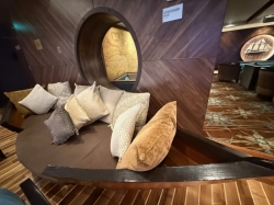 Wonder of the Seas Schooner Bar picture