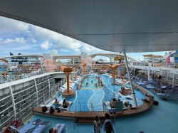 Wonder of the Seas Beach Pool picture