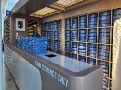 Norwegian Aqua Main Pool picture