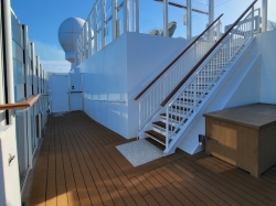 Norwegian Encore Vibe Beach Club picture