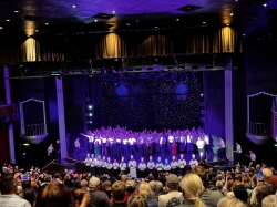 Norwegian Dawn Stardust Theater picture