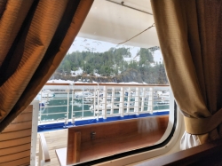 Grand Princess Outside promenade picture