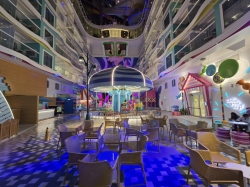 Icon of the Seas Surfside picture