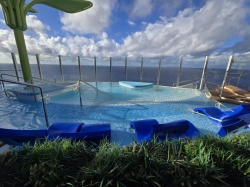 Icon of the Seas Cove Pool picture