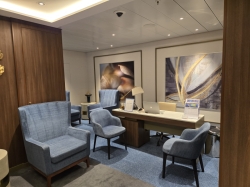 Icon of the Seas Crown Lounge picture