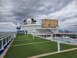 Sapphire Princess Sun Deck picture