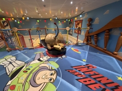 Disney Magic Oceaneer Club picture