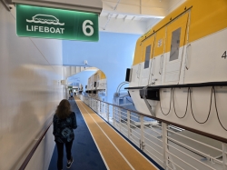 Icon of the Seas Running Track picture