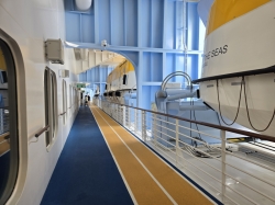 Icon of the Seas Running Track picture