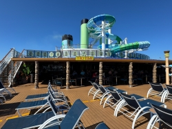 Tiki Pool and Bar picture