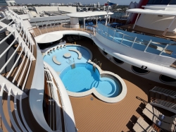Disney Dream Quiet Cove Pool picture
