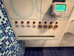 Deck 10 Laundry picture