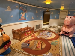 Disney Dream Oceaneer Club picture