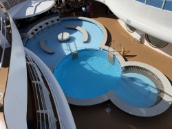 Disney Dream Quiet Cove Pool picture