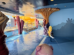 Disney Dream Nemos Reef picture