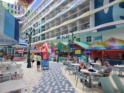 Icon of the Seas Surfside picture